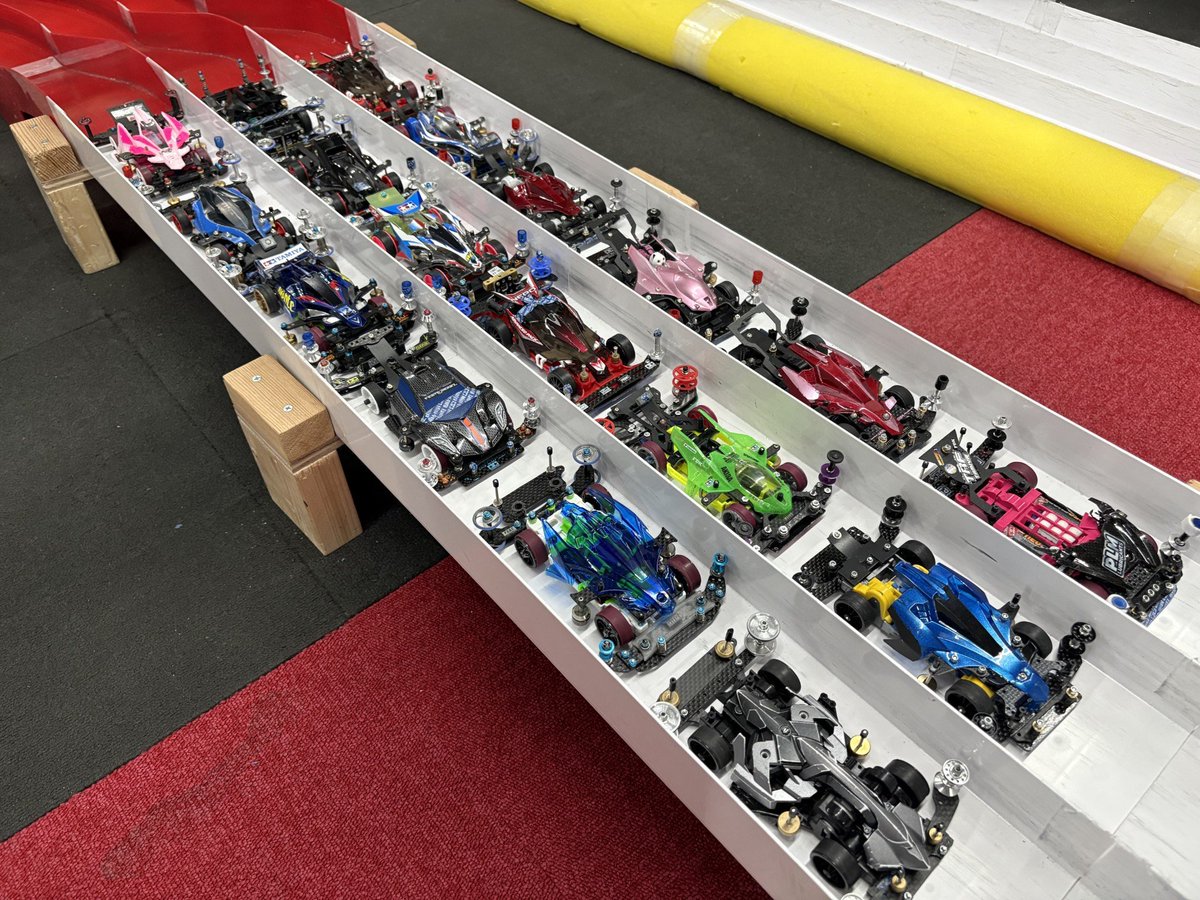 LL_atsugi's tweet photo. ★ミニ四駆情報★
MINI 4WD Leisure Land Atsugi Early summer cup2026に朝早くからのご参加いただいた１８名のレーサー様、本日は誠にありがとうございました♪

後日大会の映像もアップロードしますのでお楽しみに★
＃レジャラン厚木でミニ四駆 https://t.co/bzVnjEuJNq