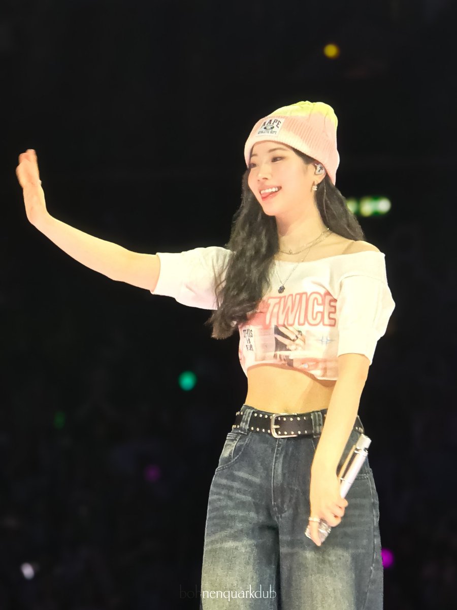 GiaHuyPhmNgc2's tweet photo. Glowing as always-
#TWICE #트와이스 #DAHYUN #다현 https://t.co/k5bInOqVOe