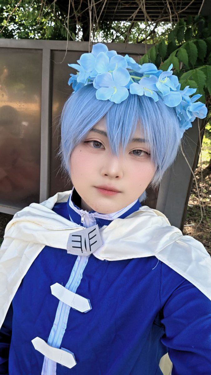 라운 tweet media