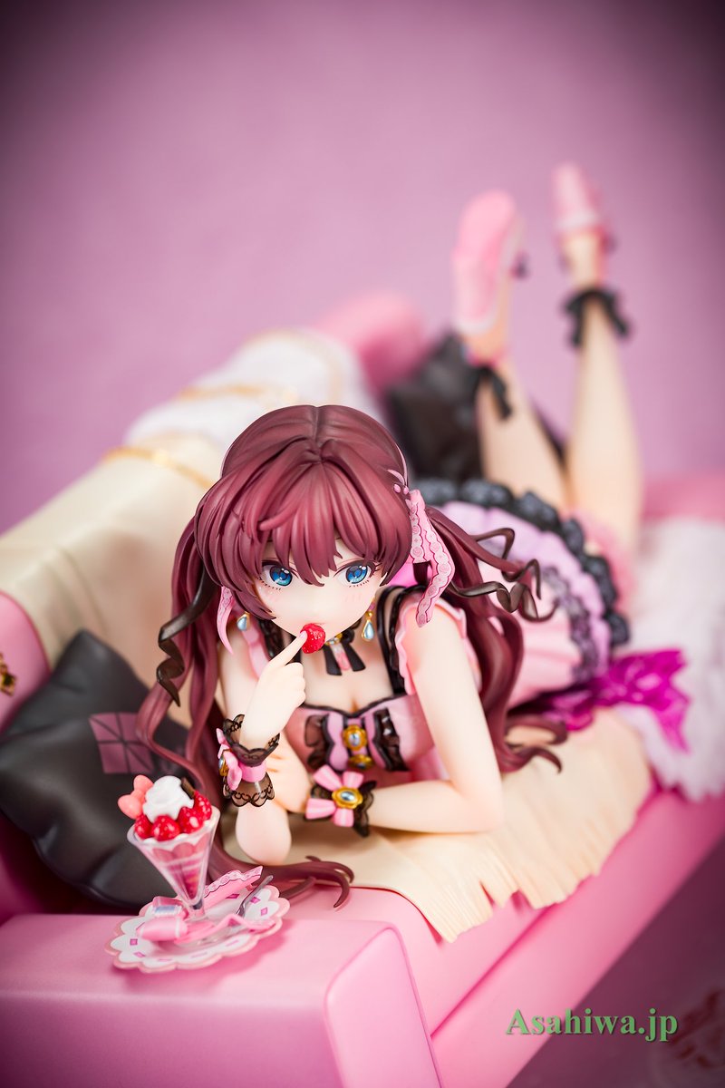Asahiwajp's tweet photo. 「一緒に、でろでろに溶けよ？」アルター アイドルマスター シンデレラガールズ 1/7 一ノ瀬志希 ドルチェ・プエラVer. よつばとフィギュアレビューhttps://t.co/oxCtfqhpWJ https://t.co/v9oR153ieo