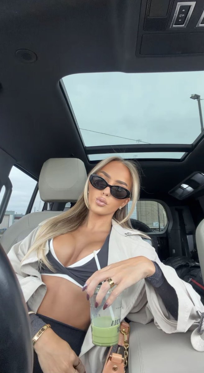 ruby_reid010's tweet photo. I’m so tired 🥱 for training today 😶‍🌫️ https://t.co/aMJd0yXYn8