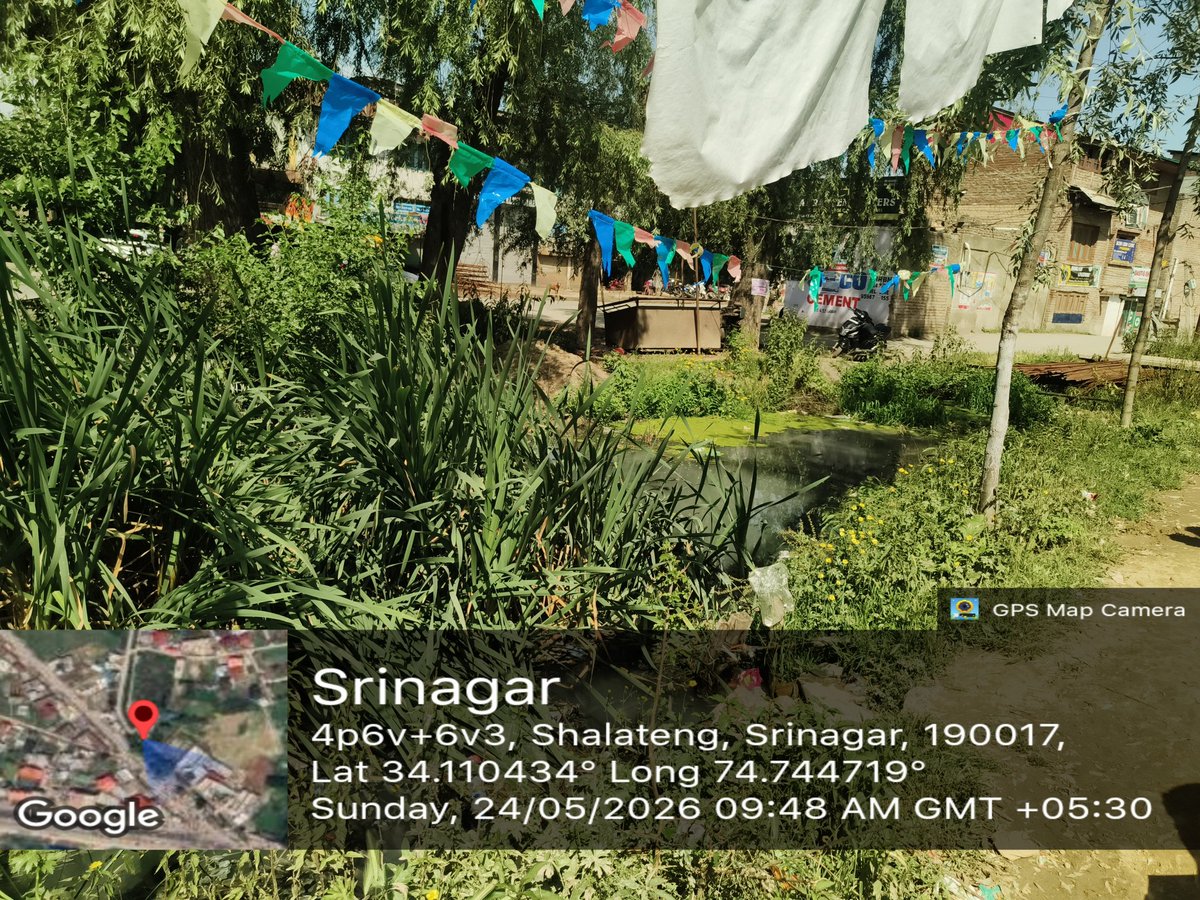 Muneer5242's tweet photo. Let's help us in cleaning this canal at Shalteng.Just opposite to the Baghdadi  Bakers &amp; Restaurant.Count me in as a volunteer in this noble cause.Please direct your field staff to impose fine on the shopkeepers who throw garbage into this canal even after having a mobile dustbin https://t.co/XeZkMVIXZg