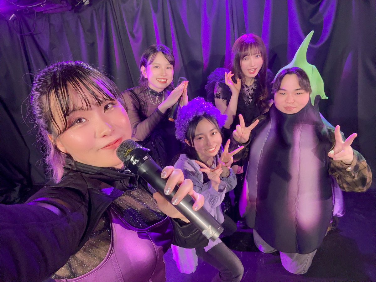 Kotose0903's tweet photo. #マルコオーレ vol.6さっぽろリラ祭り
ありがとうございました💟
ゆなとかんたくんに
「衣装に紫色のアイテムつけてくれたら嬉しい💜」って事前に伝えてたら…まさかのナスビ面白すぎた🍆
新カバー2曲とリラクイズ大会はどーでしたかね🥳優勝者の方おめでとうございます👏次は5/30のライラック祭りで👋 https://t.co/1zIgk6b7Dv