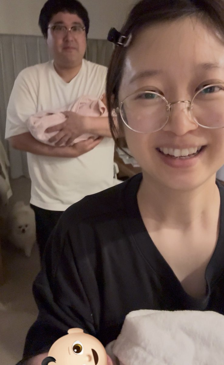 ikr828's tweet photo. 昨晩は双子がダブルで泣き止まず、抱っこして家の中を行進していたら、後ろからくむもついてきてたの可愛すぎたナ👶🏻👶🏻🐻‍❄️ https://t.co/CwrpdkMoeW