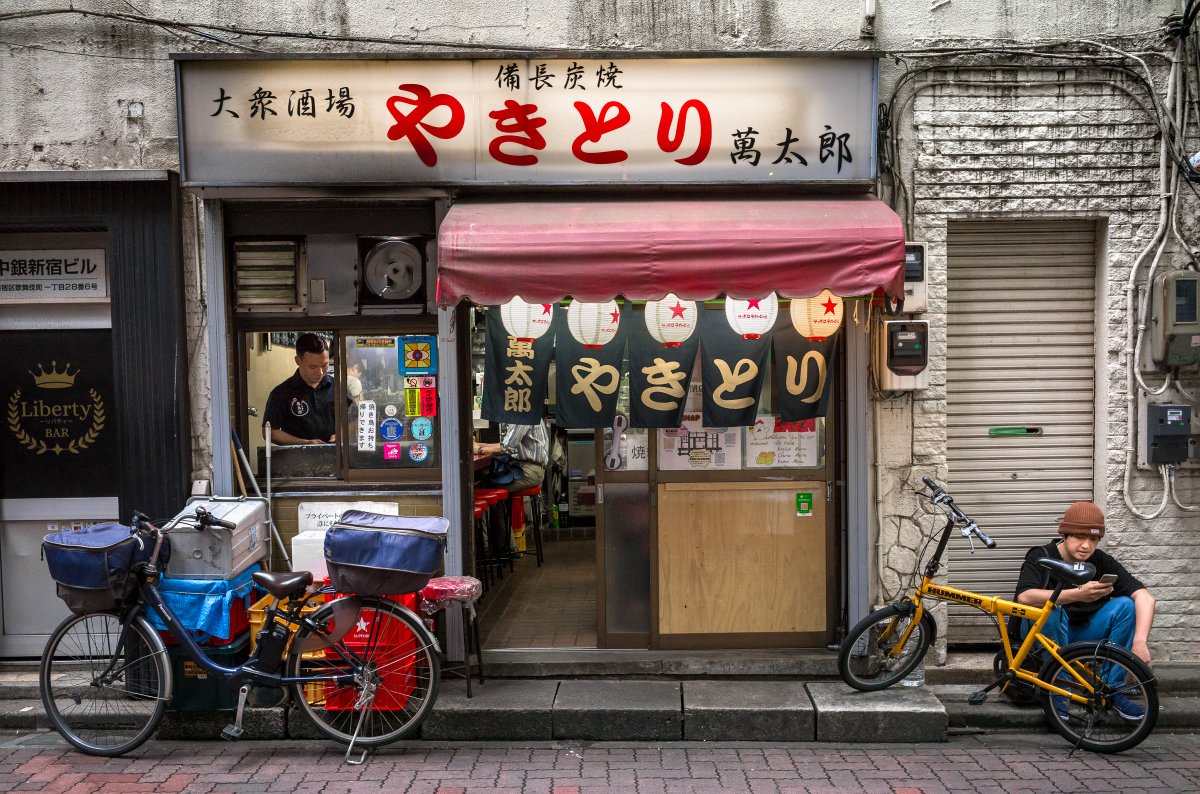 tokyotimes's tweet photo. Late spring Tokyo street portraits. Full set of 12 photographs here: https://t.co/edXgsPBmsJ https://t.co/7nVzNNd3Sk