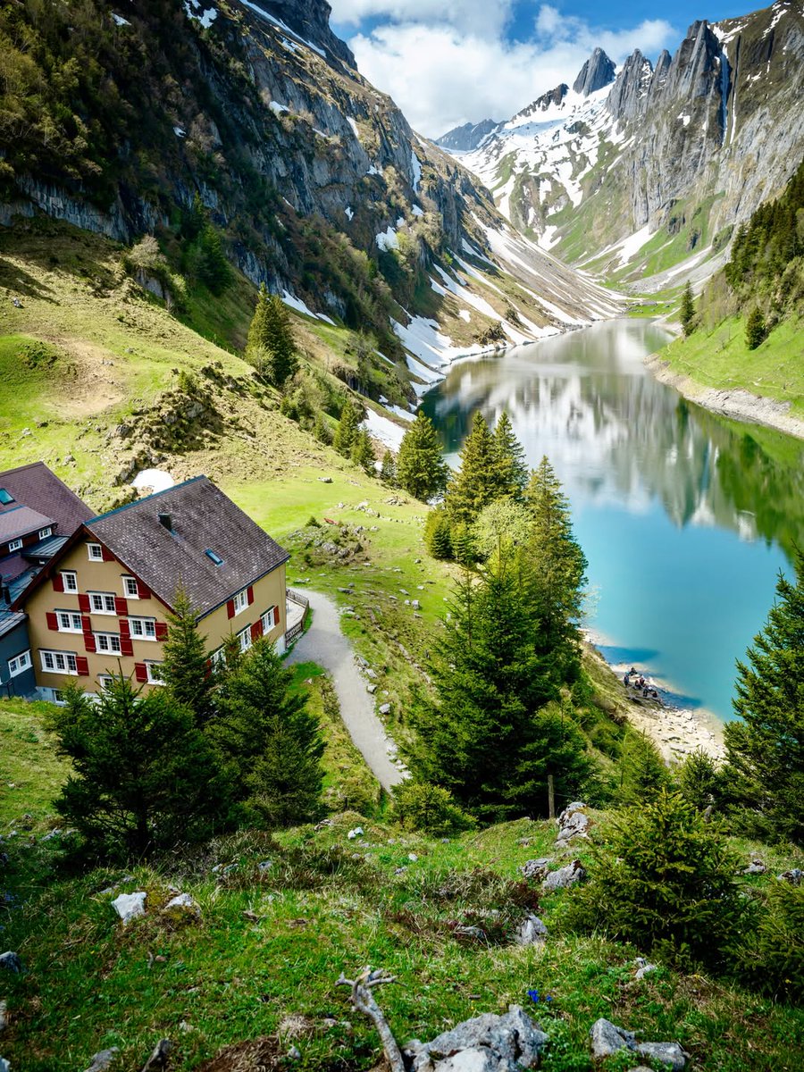 TheDreamyCity's tweet photo. Appenzell, Switzerland https://t.co/adAgmK3tLi