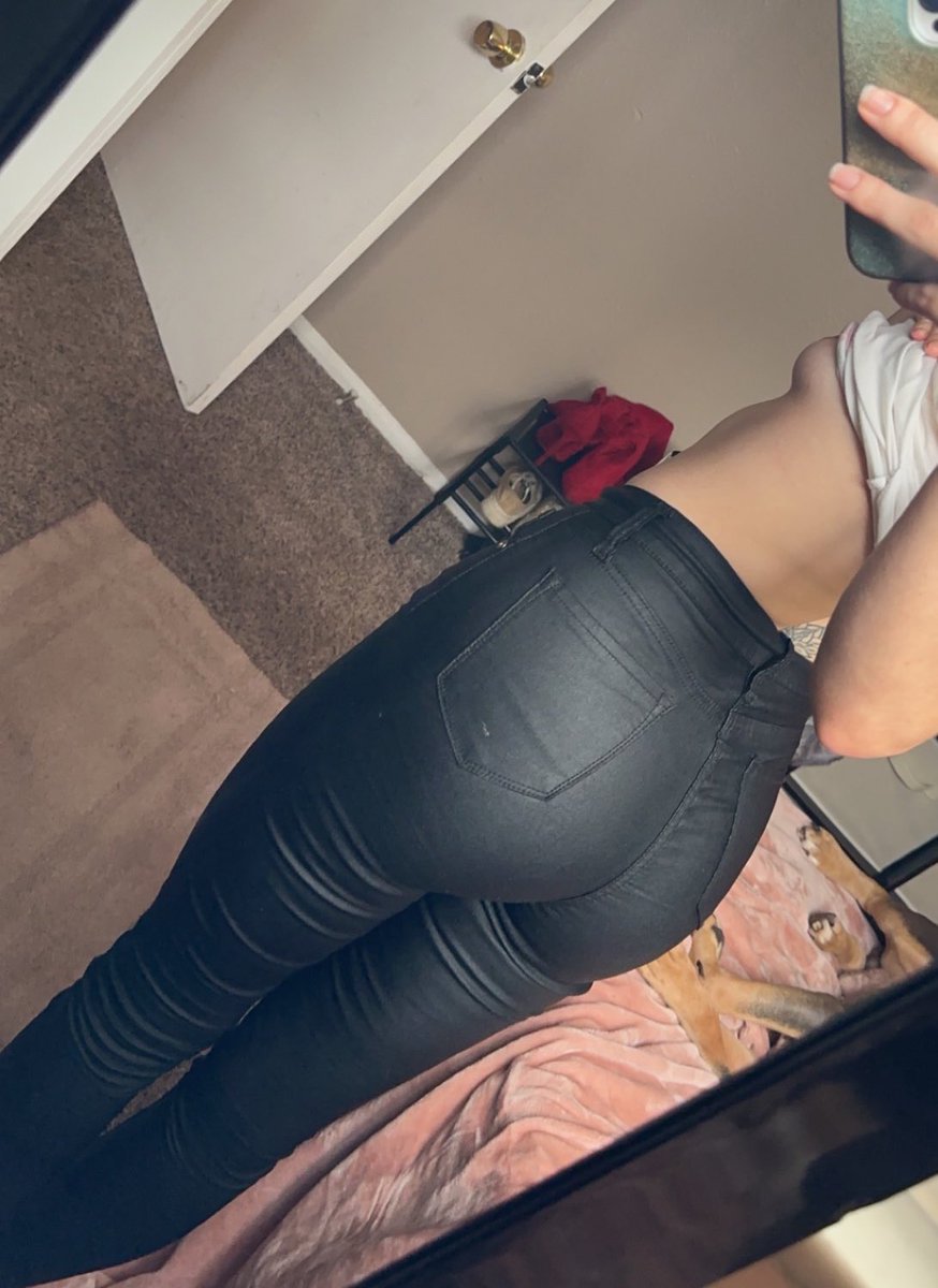 Da_Carmen🍑🔞 tweet media