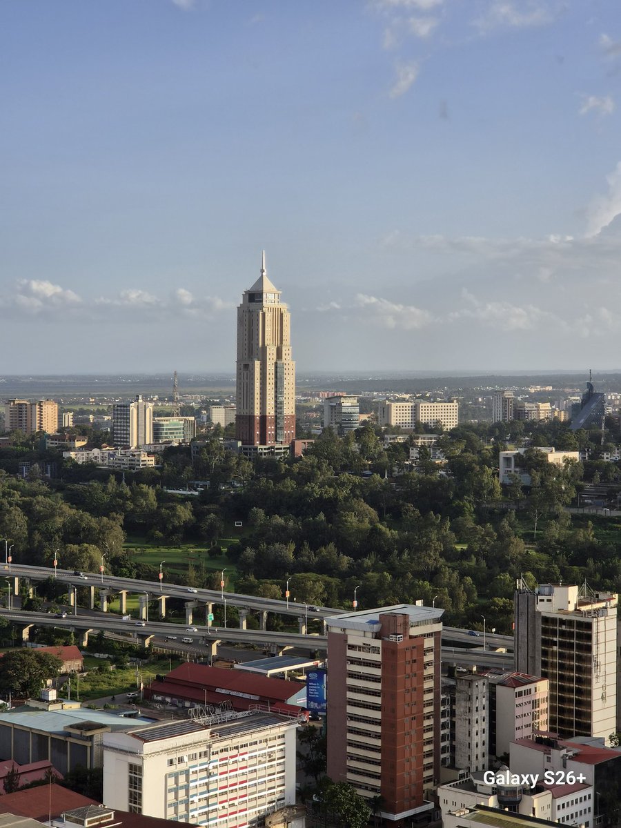 DaviesKinanga's tweet photo. I took the Galaxy S26+ up to the rooftop of the 28-story KICC to capture a 360-degree panoramic view of the city.

The 3× zoom didn’t disappoint 👌
#withGalaxy #GalaxyAI https://t.co/u3gzGZ6Hyu