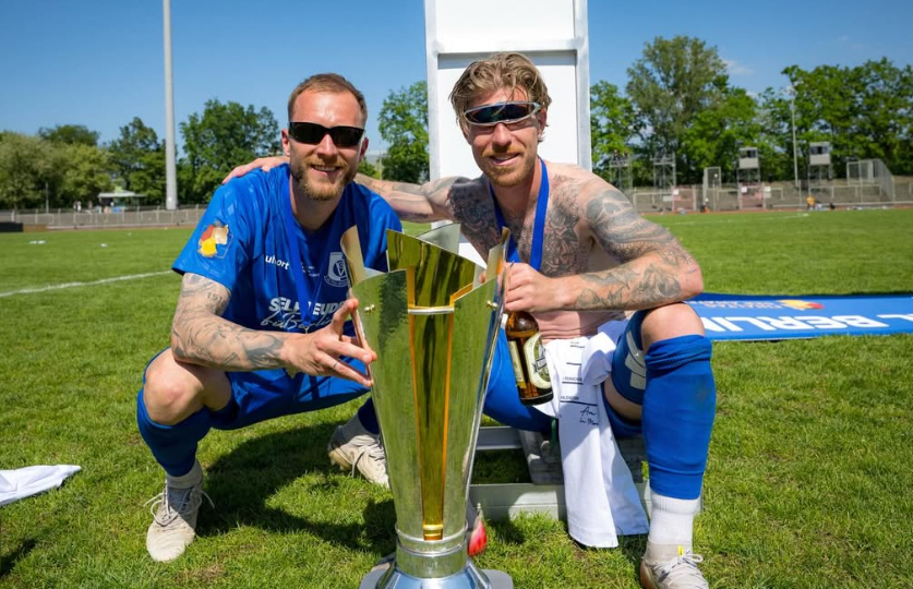 ExBetze's tweet photo. Herzlichen Glückwunsch an Ex-#betze Spieler Tim Rieder zum Sieg im Landespokal Berlin gegen den BFC Dynamo und der Rückkehr in den DFB-Pokal nach 6 Jahren mit dem VSG Altglienicke. https://t.co/wEaN7F8Zt8
