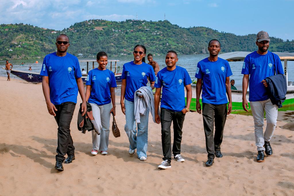 nkurunzizamose's tweet photo. Proud to be part of the Digital Peace Ambassadors promoting unity, respect, and responsible communication online. Together, we stand against hate speech and use digital platforms to spread peace, truth, and positive change in Rwanda. 🇷🇼🕊️
#DigitalPeaceAmbassadors #StopHateSpeech https://t.co/iE3NCmMX0m