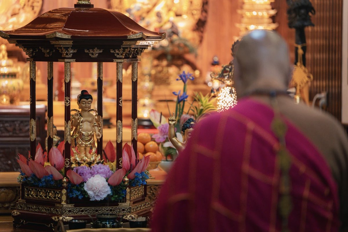 donglin386's tweet photo. 🌸🌹🌺The Buddha Bathing Festival is a traditional Chinese Buddhist festival, different from Vesak Day in Theravada Buddhism.

It falls on the eighth day of the fourth lunar month, marking the birth of Sakyamuni Buddha. The core rite is bathing the infant Buddha statue with pure water. It stands for purifying body, speech, and will, dispelling afflictions, and awakening the innate Buddha nature. People pray for inner purity and worldly peace.

Vesak Day is celebrated on the first full moon day of May. It commemorates the Buddha's birth, supreme enlightenment, and nirvana. The two festivals vary in date and theme.

#BuddhaBathingFestival #vesakday #chinesebuddhism #buddhism #sakyamuni #innerpeace #peaceonearth