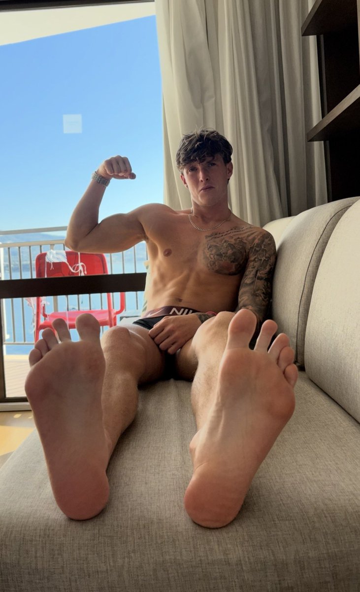 King Brad tweet media