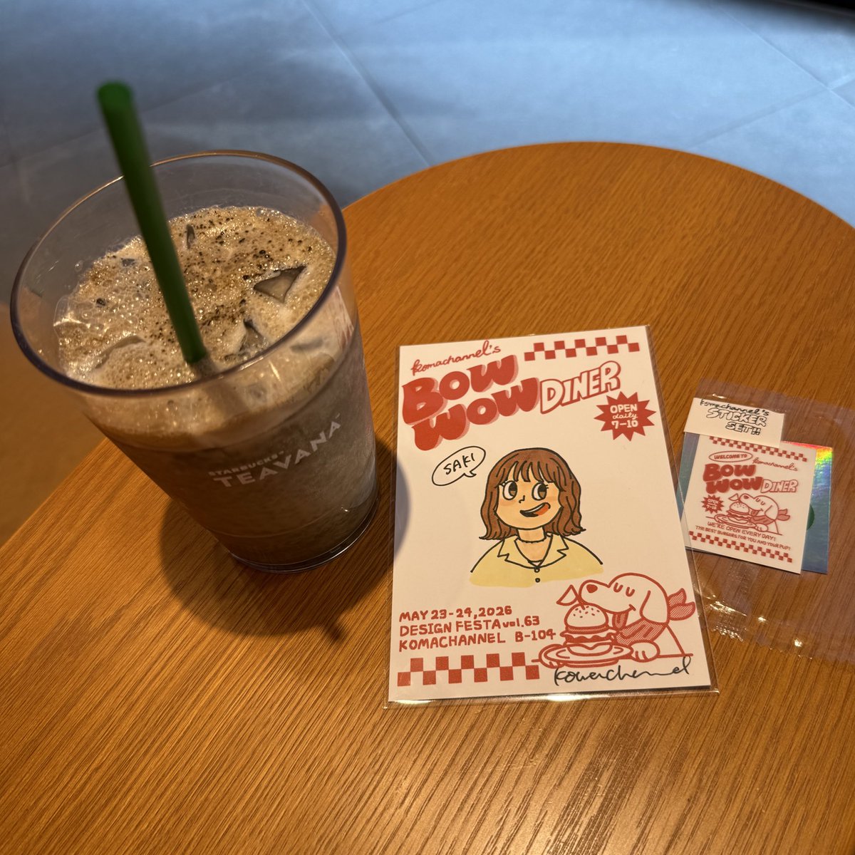 sksk215's tweet photo. デザフェス戦利品🧸🩰お品書きを見た時から「めっちゃ欲しい…」の感情しかなかったので、買えて良かった〜！似顔絵もまた描いていただけたり（ちゃわんむしさん2回もｽﾐﾏｾﾝ）、やれば終わるステッカーやまぐろや卵、サーモンなど（？）幸せでいっぱいですඉ_ඉ 合掌……🙏🏻 #デザフェス63 https://t.co/KL2LYhvFuM