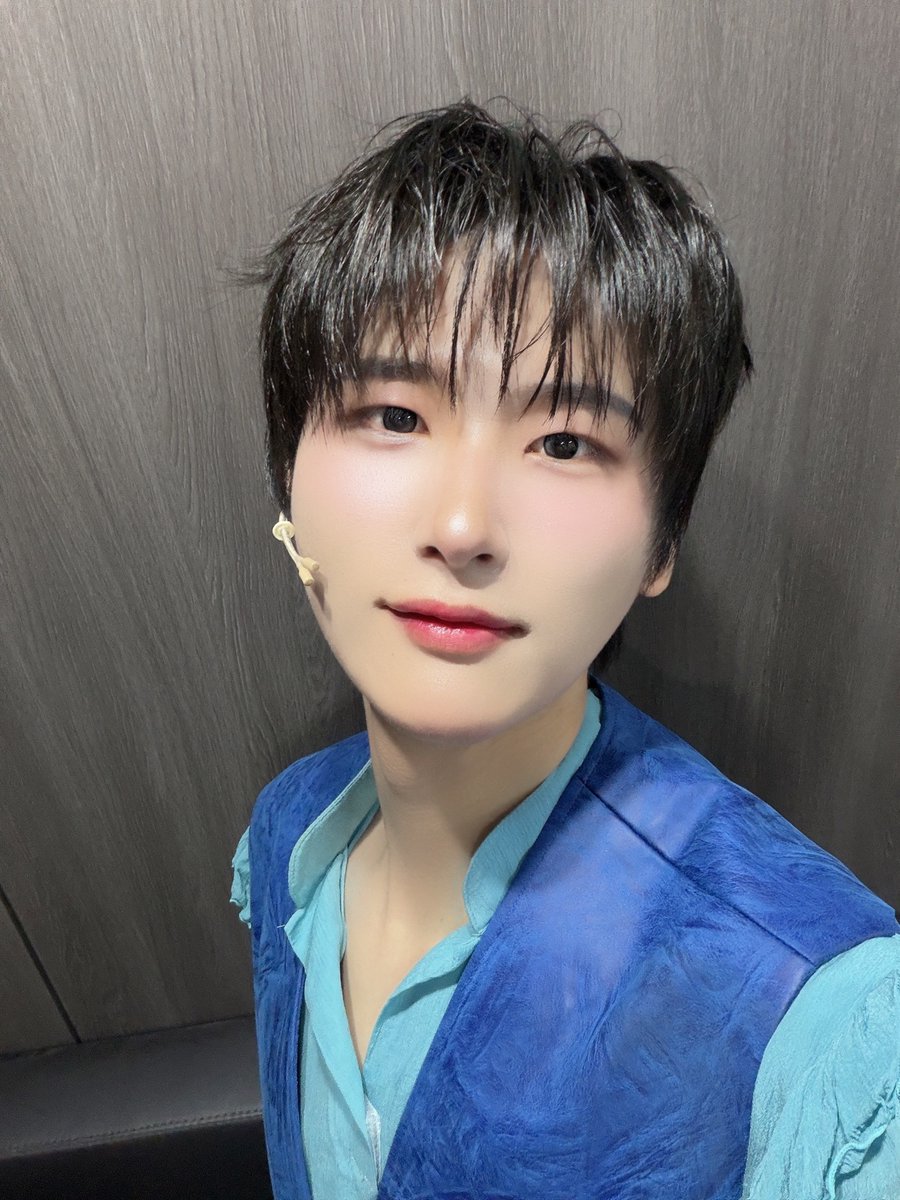 CRAVITYstarship's tweet photo. [📸] 
260524 뮤지컬 #로미오와줄리엣

#CRAVITY #크래비티
#WOOBIN #우빈 https://t.co/FRKp7VzMkK