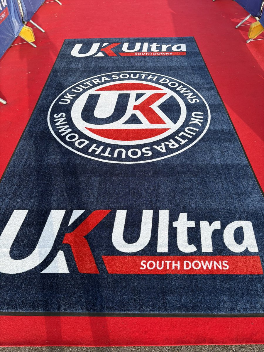 saveoursoleshq's tweet photo. Great day in Eastbourne yesterday sponsoring the UK Ultra South Downs event. @SimonJDent @WeAreNation @Activepodiatry @UKRunChat @TrailRunningMag https://t.co/G101qx5yVx