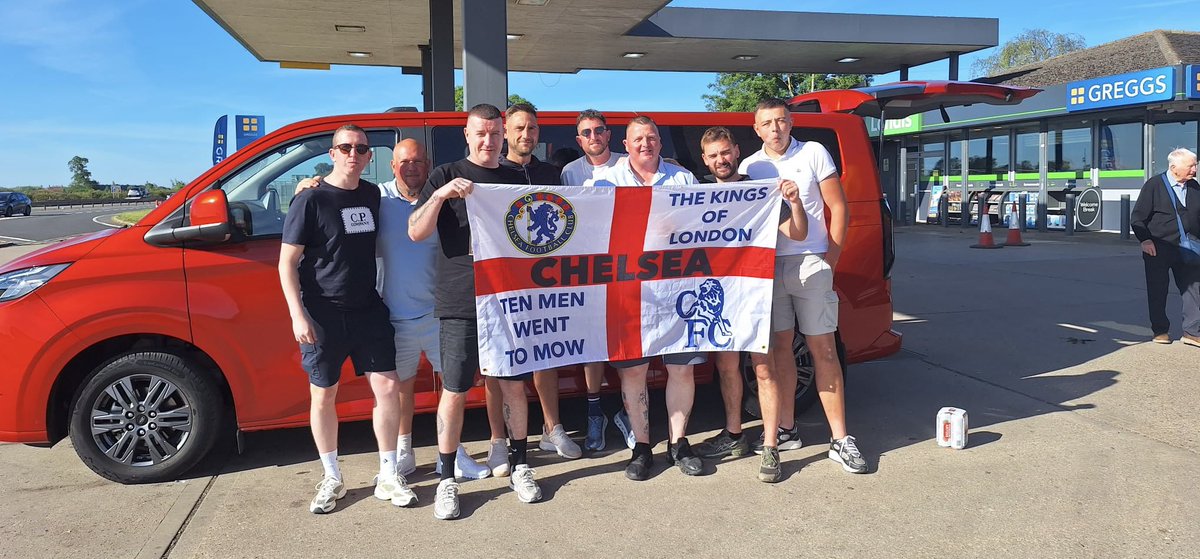 TylerRedwood4's tweet photo. Sunderland away 💙🍻⚽️ https://t.co/afQaHP0Lqg