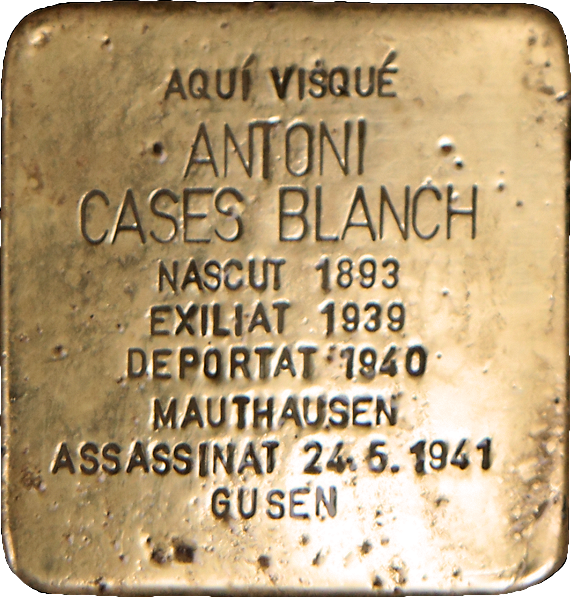 IStolpersteine's tweet photo. #OTD en 1941 fue asesinado en el campo de concentración de Gusen
ANTONI CASES BLANCH
🔻 #deportado.
En la puerta de la casa en que vivió, en la localidad de Torà, un 🟨 #Stolpersteine le recuerda.
"Una piedra, un nombre, una persona"
#RememberGusen https://t.co/xlEg70A66I