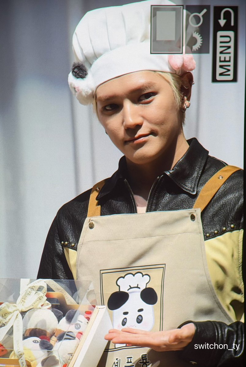 switchon_ty's tweet photo. 이집 시그니쳐는 셰프님 얼굴인가봐

#TAEYONG #태용
#WYLD #TAEYONG_WYLD https://t.co/O00YMUrhAN