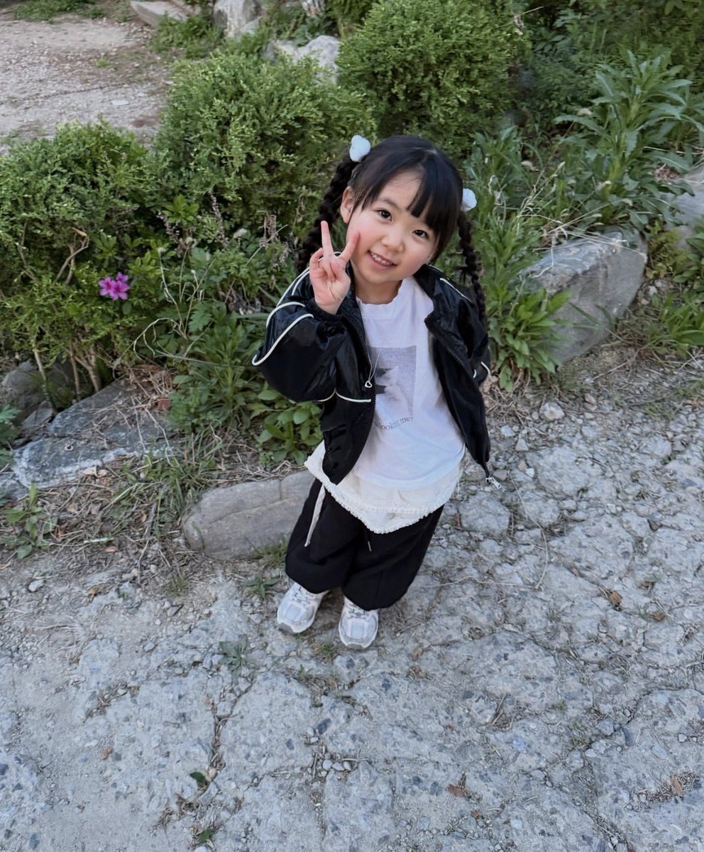 eigendoms's tweet photo. @memoriec ㅤ
ㅤ
Fotoin Princess dan Prince nya Papa juga.
ㅤ
ㅤ https://t.co/jUydUtlmez