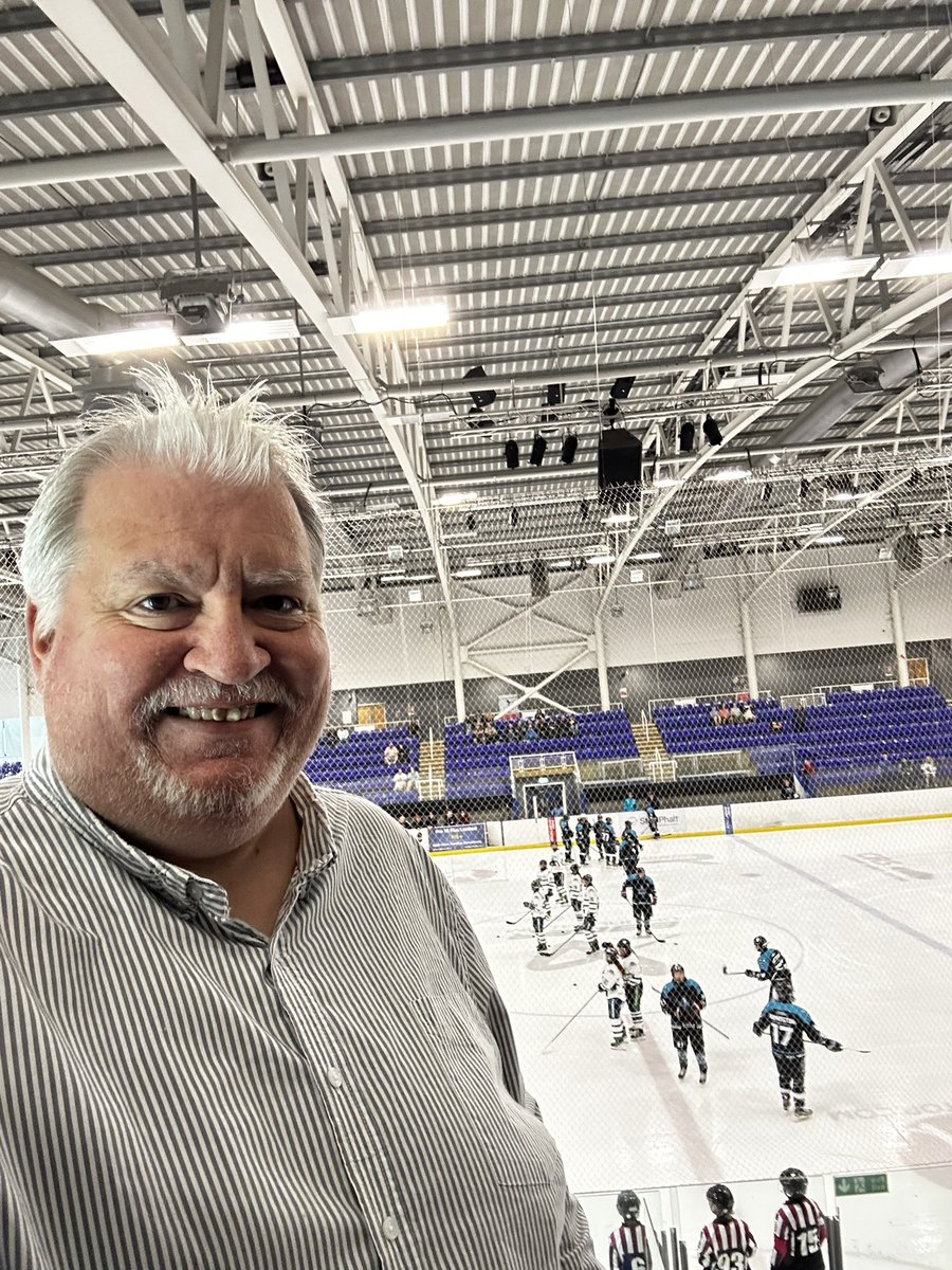 craigsimpson42's tweet photo. Happy Sunday from #wnihlfinals day 2. Seven games on the slate today including three playoff finals. The funfair is still on the Don Valley Bowl but the big show is on the ice today. Admission to the events is just £6 for everything till Monday 

📺 🎟️: https://t.co/fUGkDP5L3g https://t.co/eIzBYkvbjj