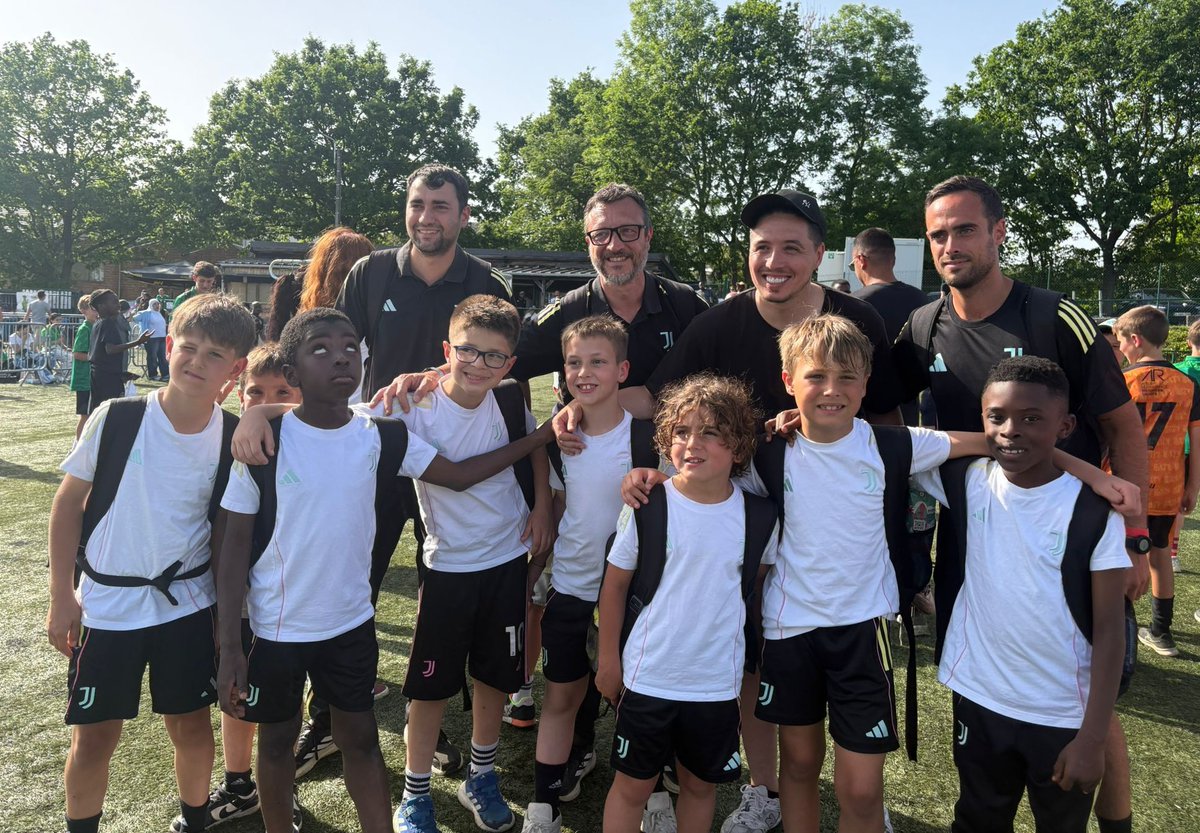 GiovaniBN's tweet photo. π #Juventus, l'#Under8 (Primi Calci 2018) di Mr. Bertolotti alla Condroz NextGen Cup in Hamois - Belgio π§πͺ
π #ForzaJuve βͺοΈβ«οΈ https://t.co/PV17BQEcnB