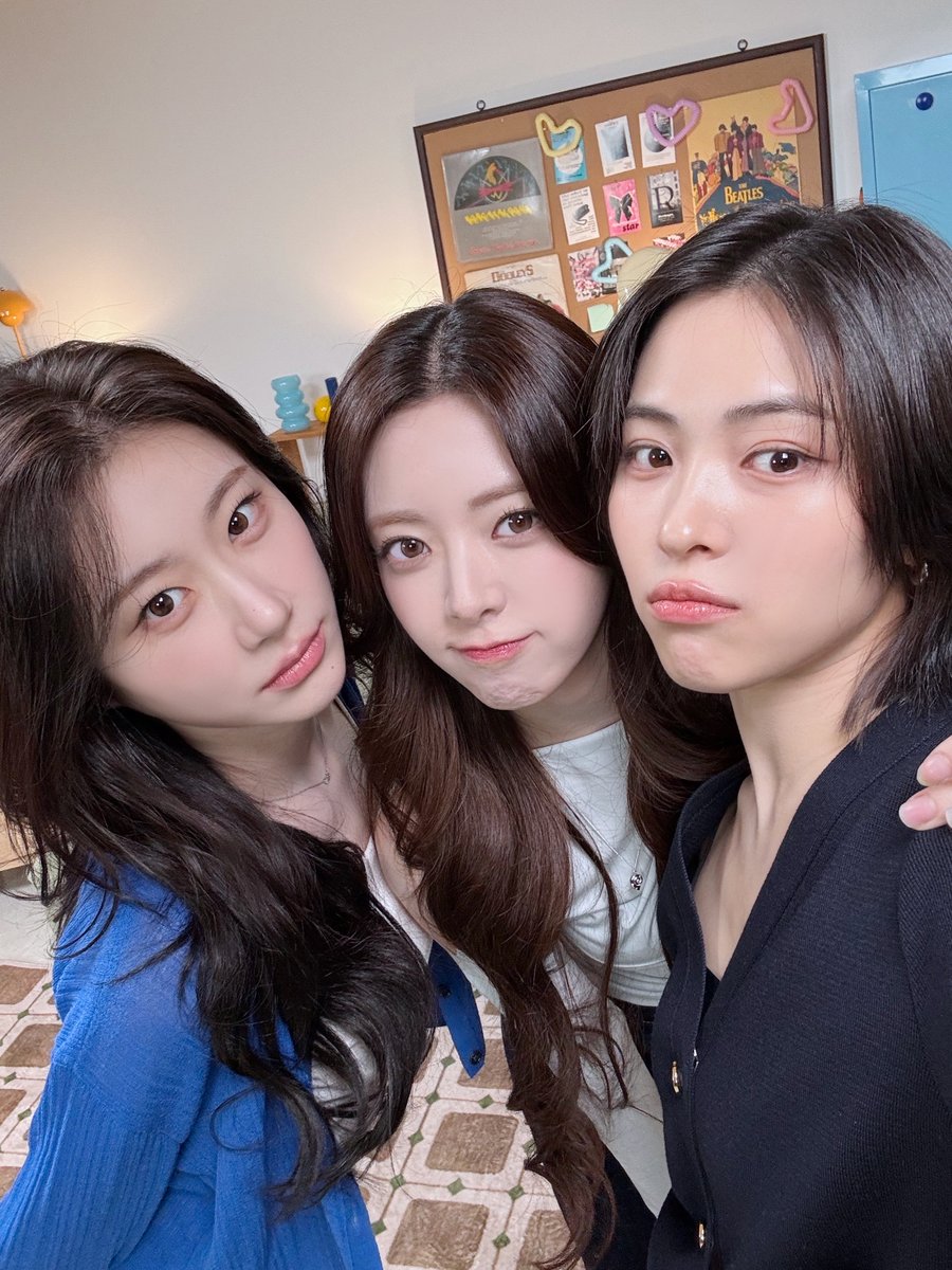 ITZY tweet media