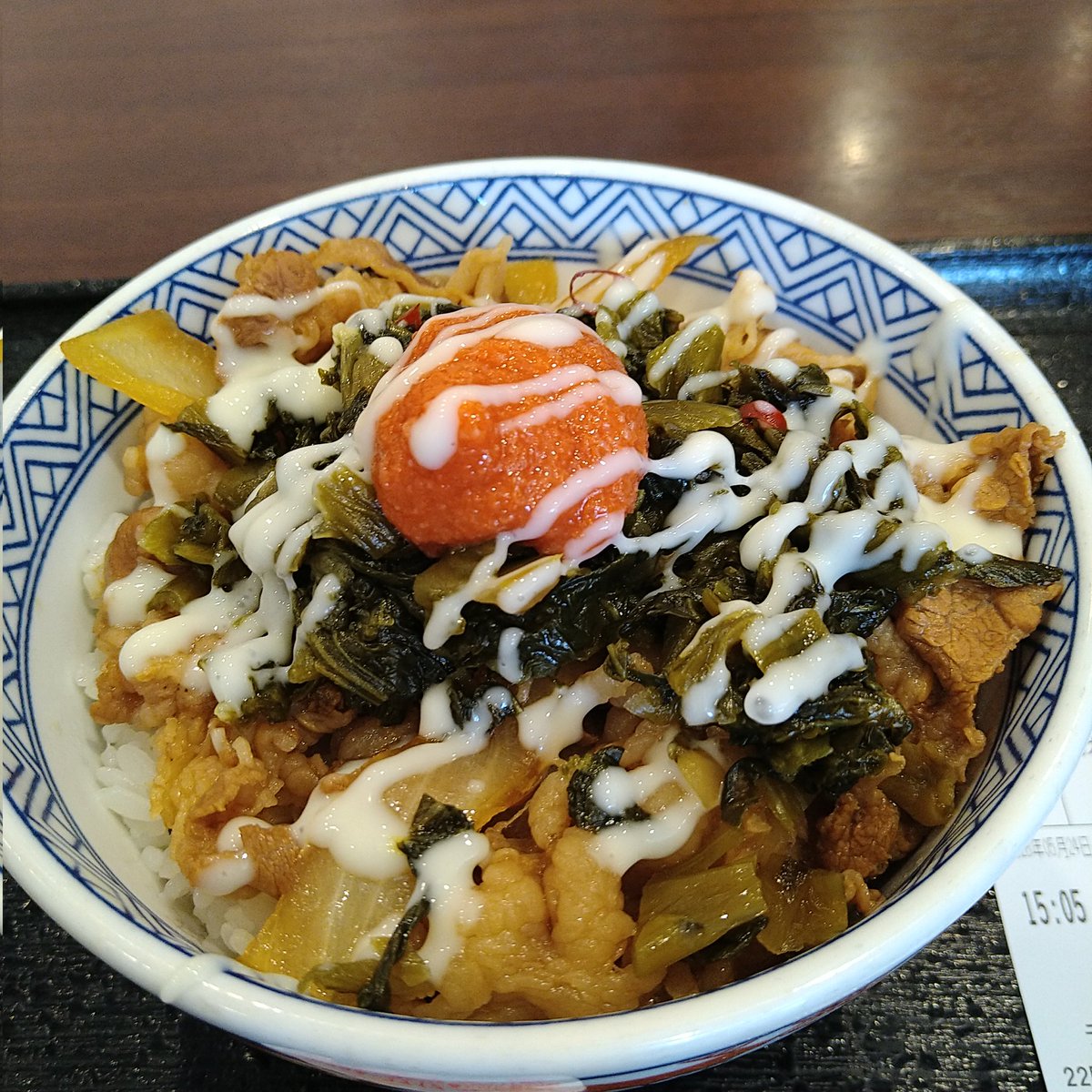 zpa28ma55ma1's tweet photo. ♪吉野家の期間限定お得なトッピング♪
Beef bowl and Spicy Cod Roe, Pickled Musterd Greens and Mayonnaise at Yoshinoya.
#吉野家の明太高菜マヨ
#明太高菜マヨ #吉野家 #明太子
#高菜 #マヨネーズ #牛丼
#yoshinoya #beefbowl
#spicycodroe #pickledmustardgreens
#pickles #mustardgreens
#相原將人 #AiharaMasato
#アイハラマサト