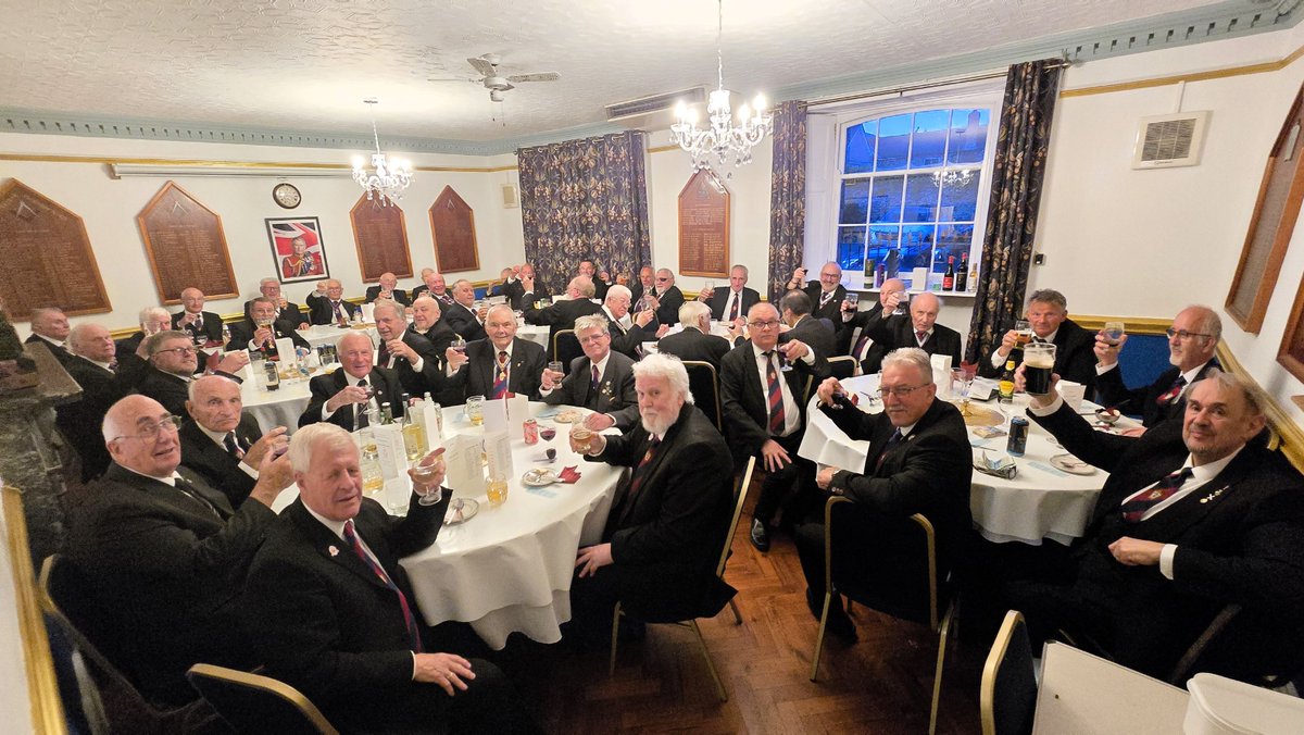 MarkNewsde88094's tweet photo. The APGM presided at the recent installation meeting at the Fortescue Mark Lodge No.9 along with the PPGM and a host of Grand and Provincial Officers. Congratulations to W.Bro. Ray McIntosh on becoming the new WM. https://t.co/Q8PieXAcHk