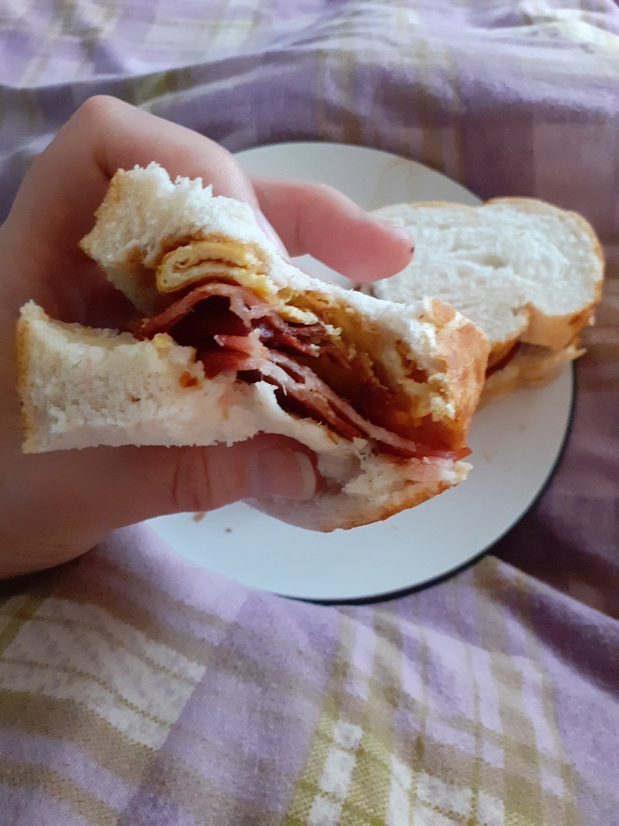 Keef_B_1's tweet photo. Kelly, can you handle this?
Michelle, can you handle this?
Beyonce, can you handle this?
I don't think they can handle this!
BUTTYLICIOUS!
#Breakfast #breakfastclub #breakfastofchampions #breakfastinbed #sandwich #butty #coffee #CoffeeTime
@CostaCoffee @destinyschild
🙏❤✌ https://t.co/EQ2T0KbWhO