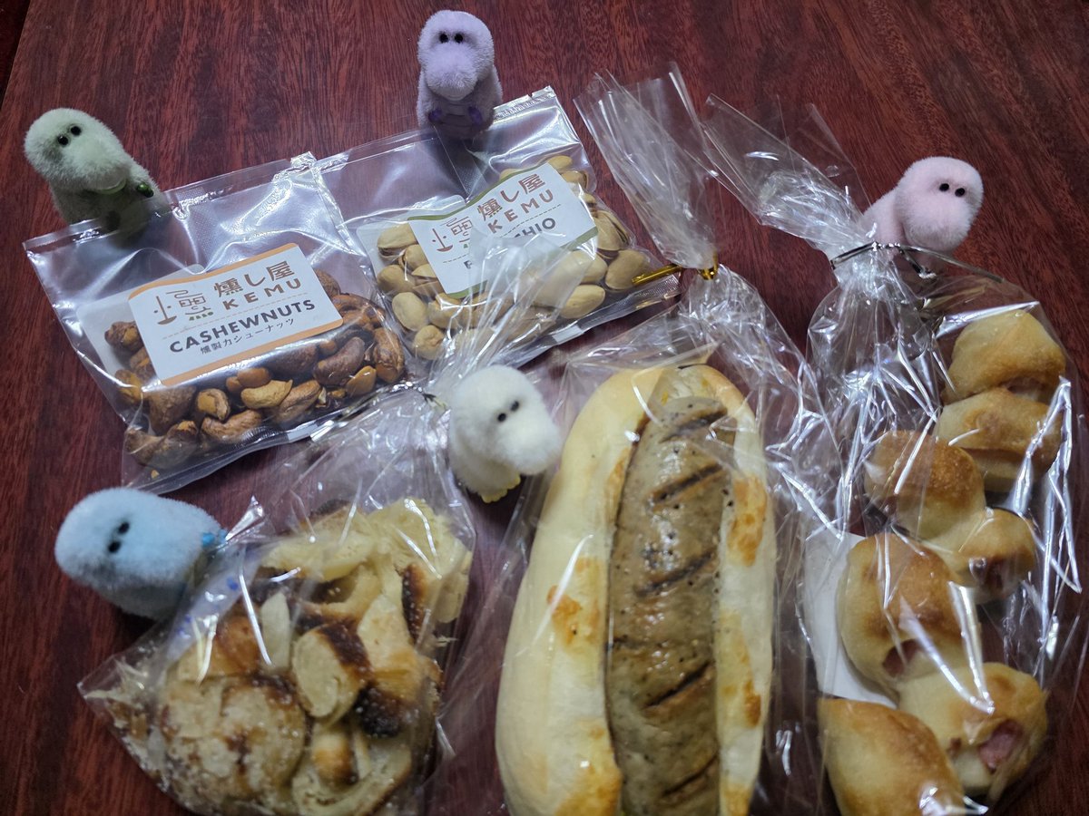 Wwanicchi's tweet photo. 2026/05/24(日)

📍白河 きつねうち温泉

Higashi
Coffee &amp; Cookies
with Cinema
2026

お昼休み
こだまちゃん、sayuちゃんに
会いに行ったよ🚙💨
箱庭ちゃんは時間合わず😢

こだまちゃんのリハと共に雨が☔
さすが👏

コーヒー１杯も飲めず…
オムライス美味しかった🥄
お土産は燻製ナッツ🥜とパン🌭 https://t.co/OS6uT9g58A