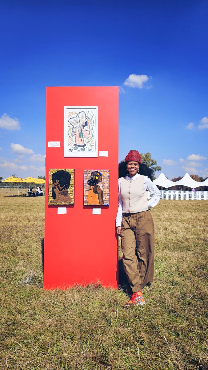 Nix_indamix's tweet photo. My art and I were outsiiide thanks to @OnceUponJoburg 😁 Shout out to everyone I met and engaged with my art 🎨 ✨️ #NikiweDlova https://t.co/6VN8Bxm0KP