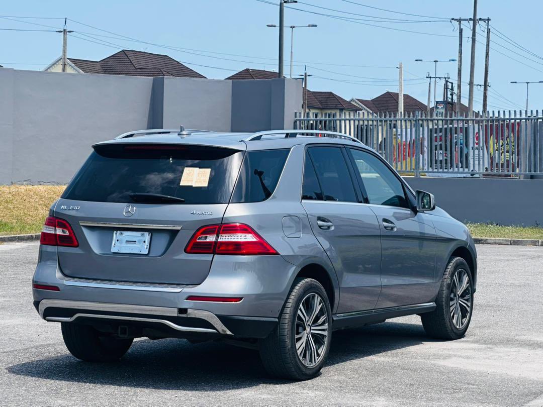 AncientOne_77's tweet photo. 2015 Mercedes Benz ML350

23m https://t.co/gXoL9j5KS3