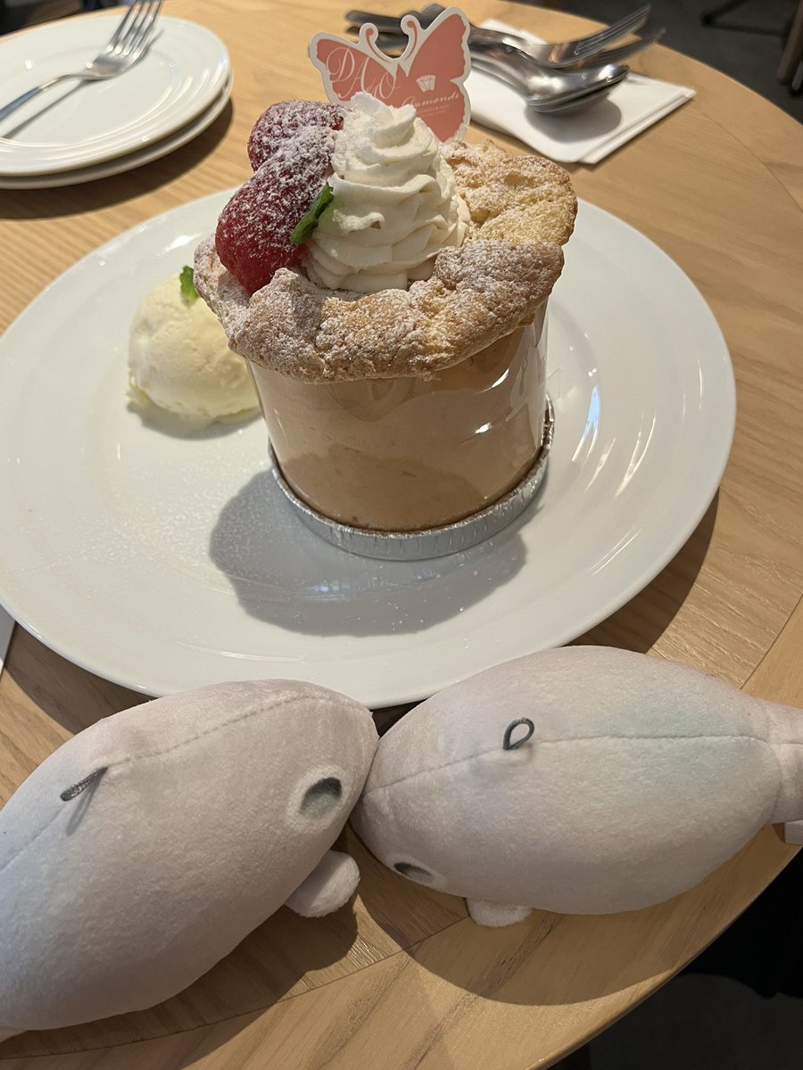 pe1q3EE3cO2lKo9's tweet photo. カフェで休憩ガヴァガヴァ
#ガヴァドン https://t.co/zG65YbXvll