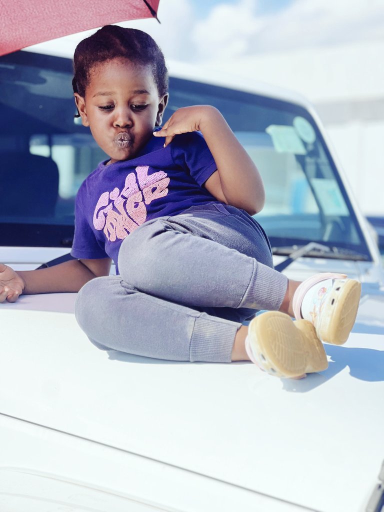 Dr. Aine @ Emotors tweet media