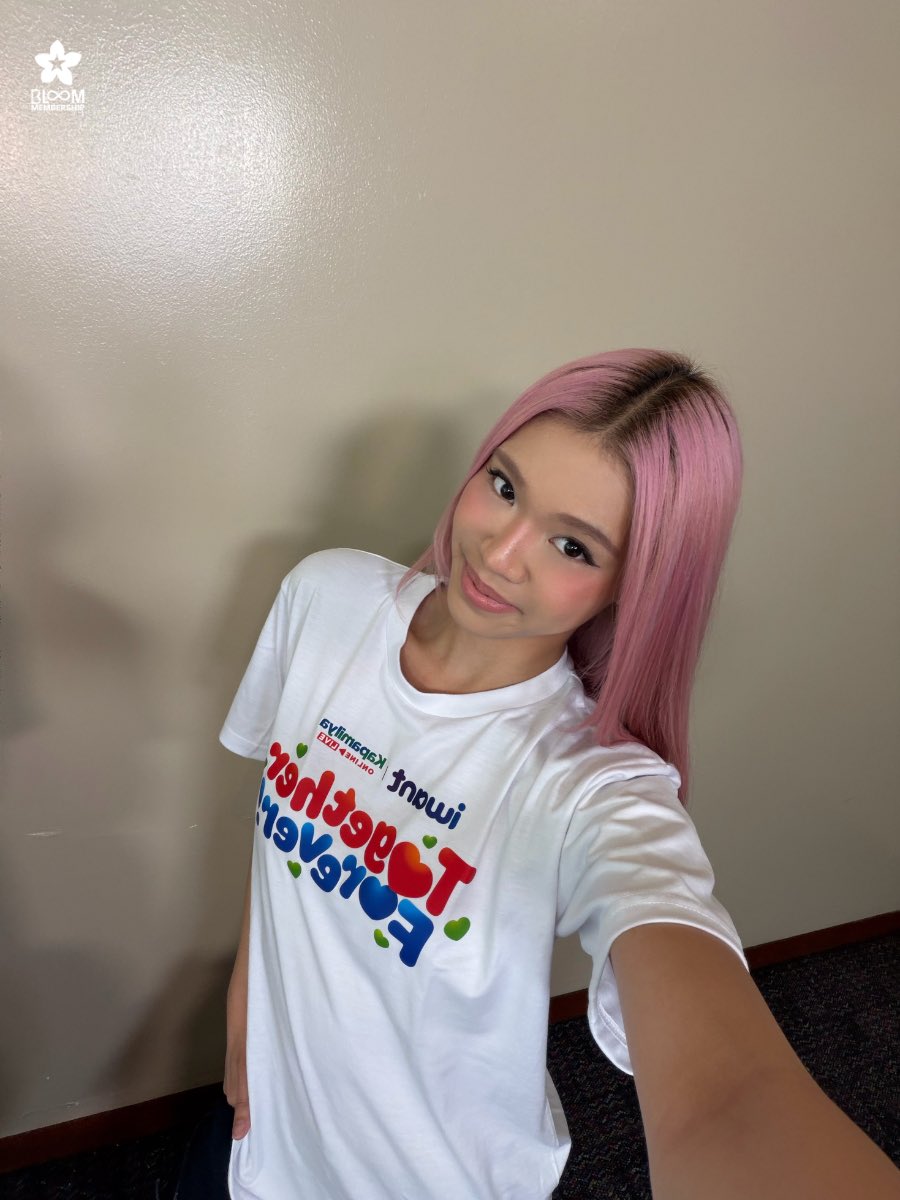 staceyweverse's tweet photo. [📸] #STACEY Together Forever Selfie Series for BLOOMs 🌸 — 260524

#BINI #BINI_Stacey https://t.co/lK2fTskHc7