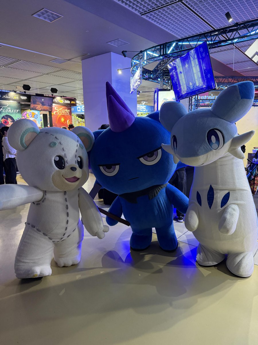 tinymetalgame's tweet photo. BitSummit PUNCH (@BitSummitJP)にご来場いただきありがとうございました！ 🎉
たくさんの皆さんにお会いできて、とても嬉しかったです。

ゲームをプレイしているところを見られて感動しました！
会場で撮った写真や動画、印象に残ったシーンなど、ぜひシェアしてください！
みんなの投稿を楽しみにしています 👀 

#BitSummit #AREA35 #TinyMetal2 #PROJECTBLITZ #FelicitysDoor