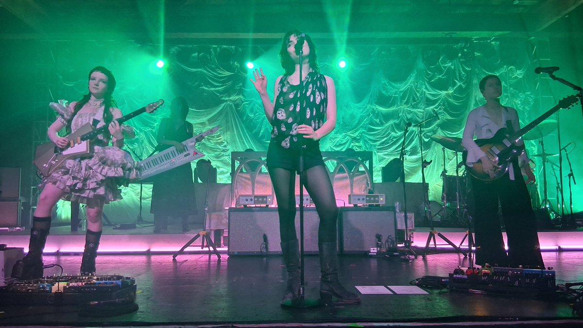 SpacemanBiggs's tweet photo. // I know I don't post much here anymore, but I just have to share how emotionally full I am getting to see The Last Dinner Party two nights in a row. Their music has changed my life for the better. https://t.co/30B4KVR1WA