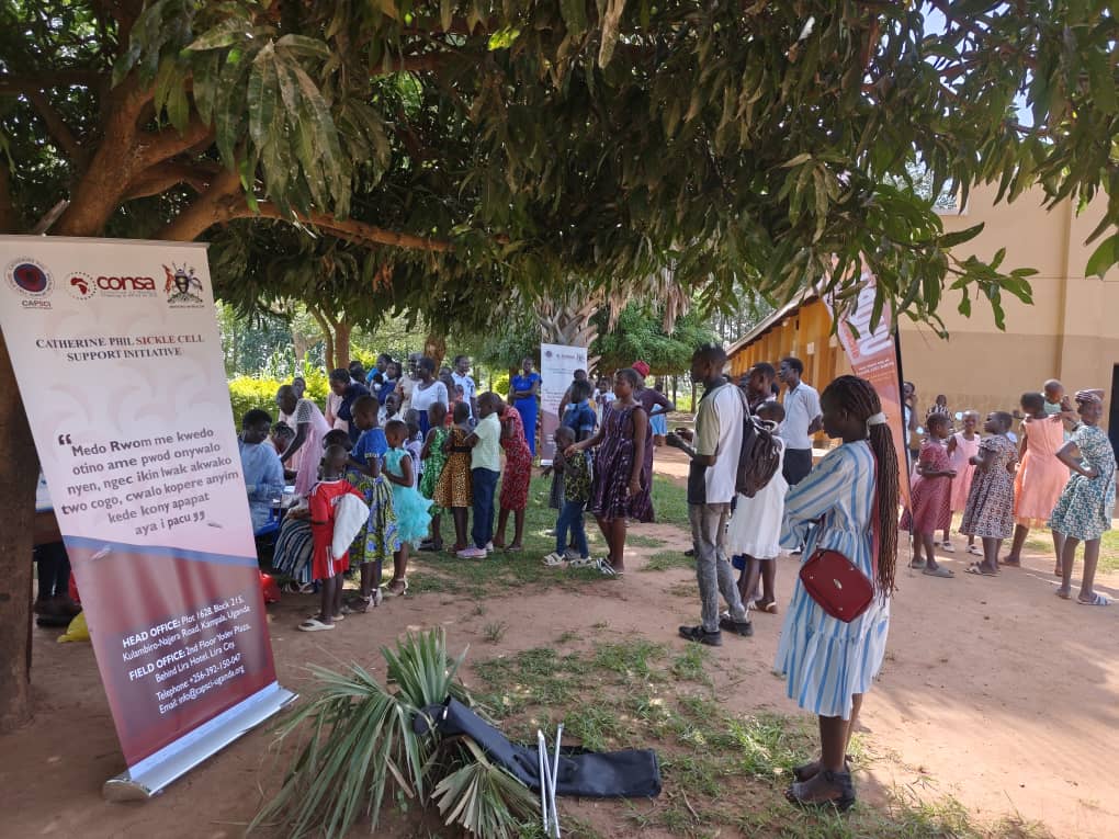 UgandaSickle's tweet photo. Happening Now 📍

A joint community outreach with @Lira_RRH at St. Peter Claver Ober Catholic Parish in Lira City.
The Consortium on Newborn Screening in Africa (CONSA) is committed to ensuring that newborns are screened for sickle cell trait and disease, while also strengthening community referral systems through community-driven solutions led by community health workers.

@KarisMedical @Climate_Allies @DailyMonitor @kcbbankug @qcil_uganda2 @Microhaem @SickleCellWI @upfm_malaria @SabrinaKitaka @Emmanuel_Rotary @HemOnc_Uganda @SusanNabadda @cphluganda @OoasWaho @pridebankltd @WHOUganda @pagthals @IpasOrg @ADEAJOSHUA23 @burundi_30 @AfricaCDC @pearlbank_ug  @mrs_tunjiajayi @IBloodDisorders