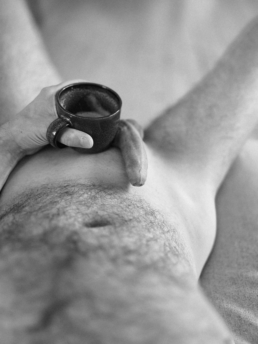 JamnBen2nd's tweet photo. Breakfast is served.

#seductiveSunday #coffeencock https://t.co/gKzLWbMVpE
