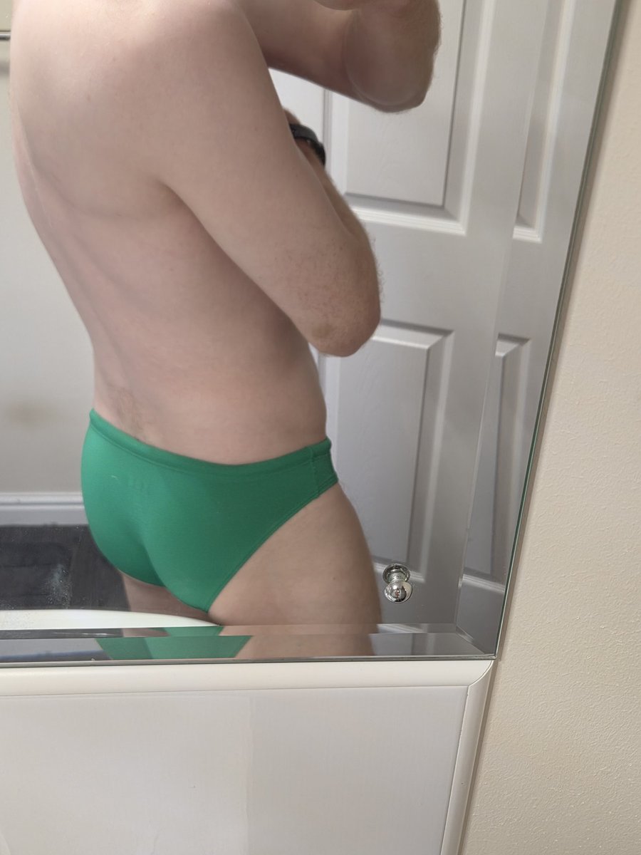 LadSpeedo's tweet photo. Couple of new pairs to my ever growing collection of speedos. Box Menswear they feel incredible on. https://t.co/9CGeMSEYIg