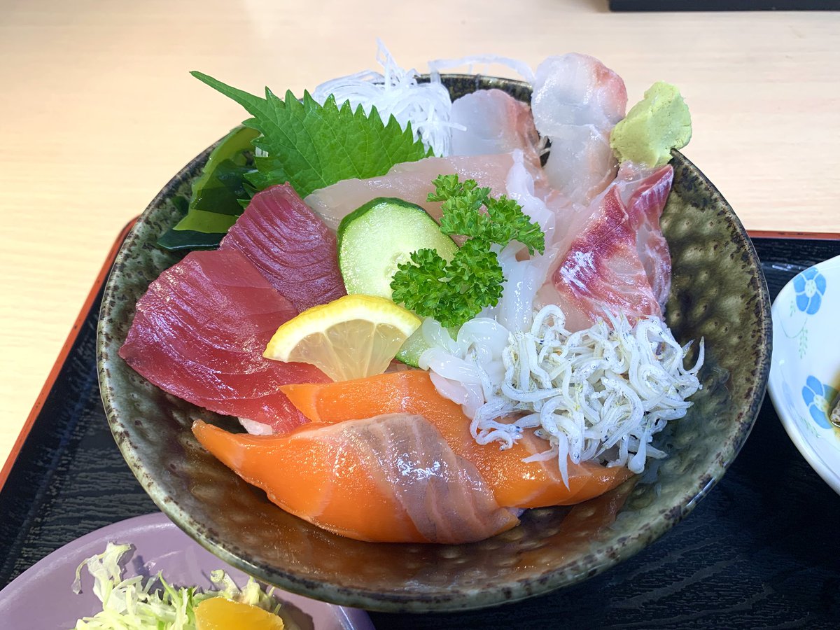 gw71a's tweet photo. 俺にしては珍しく、ソロツーリングで美味しいもん食べてます☺️

#知多半島 #知多半島ツーリング https://t.co/zLiVyCN75j