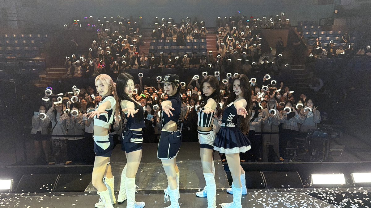 ITZY tweet media