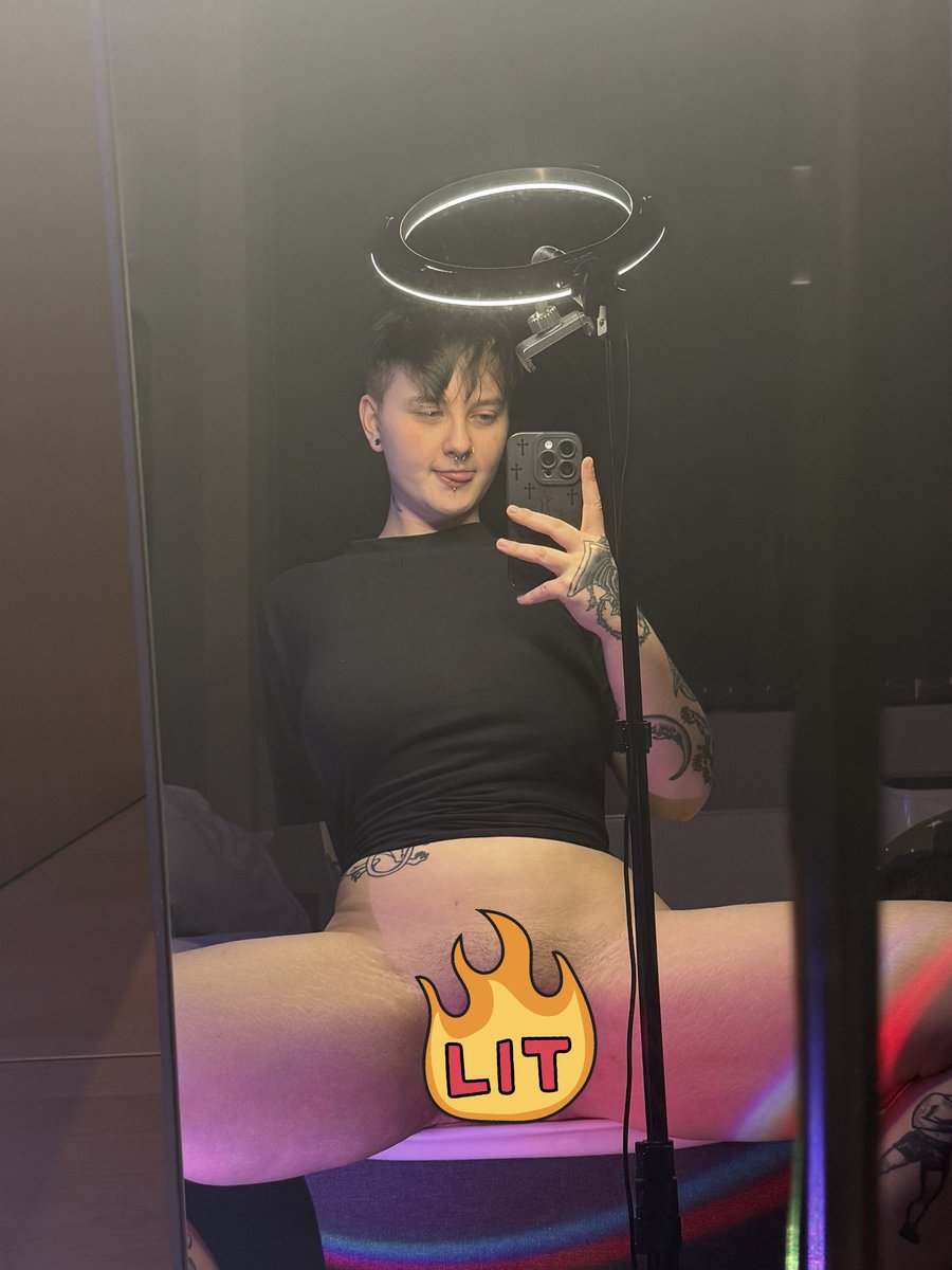 Emy 😈💋 ⱽᵉʳⁱᶠⁱᵉᵈ tweet media