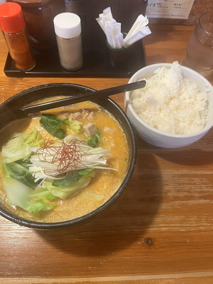ryoDBD1's tweet photo. キャンプ終わりのラーメン https://t.co/XhlUZUXnMS