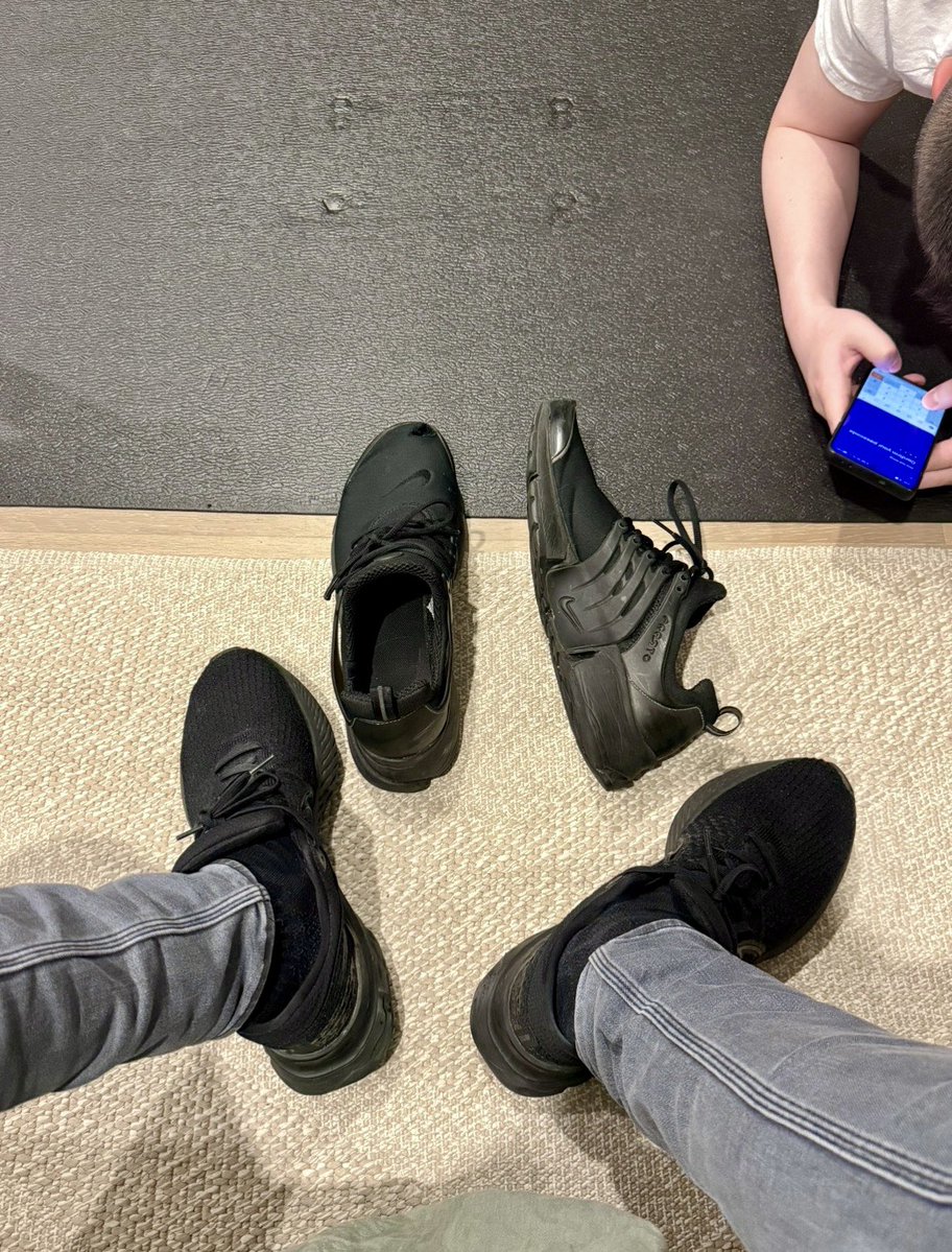 SHWTrampling 👟👣 tweet media