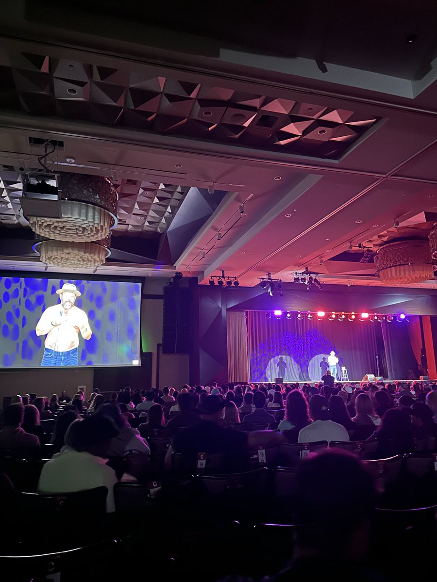 khrystalee's tweet photo. Just left @HarrahsSoCal watching @bertkreischer w Frank and moi 😊 https://t.co/yXxF7nQaPW