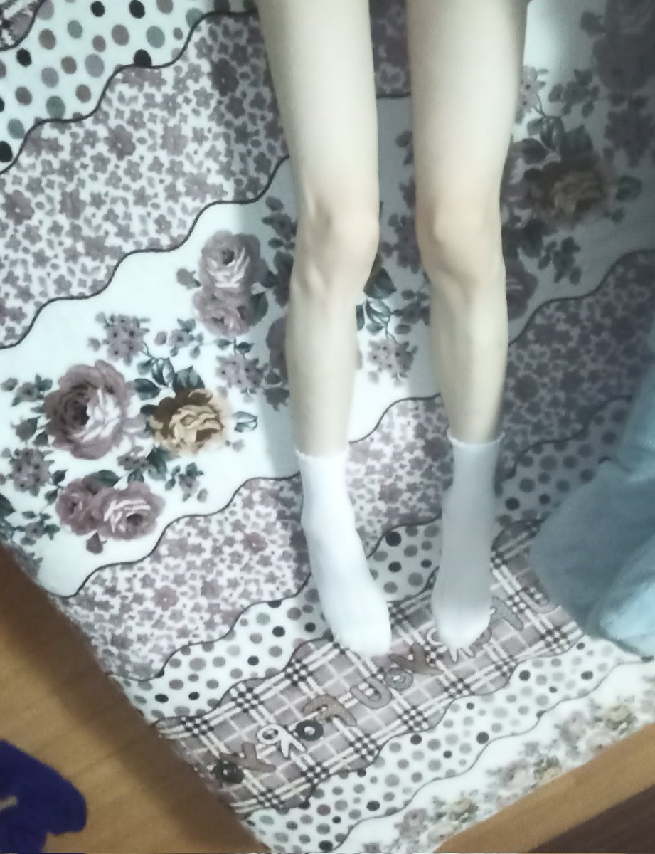 MIKA626486's tweet photo. 会有人喜欢这种白袜吗？
#男娘 #伪娘 #男の娘 #腿控 #足控 #恋足 https://t.co/qVoPDYCdOW