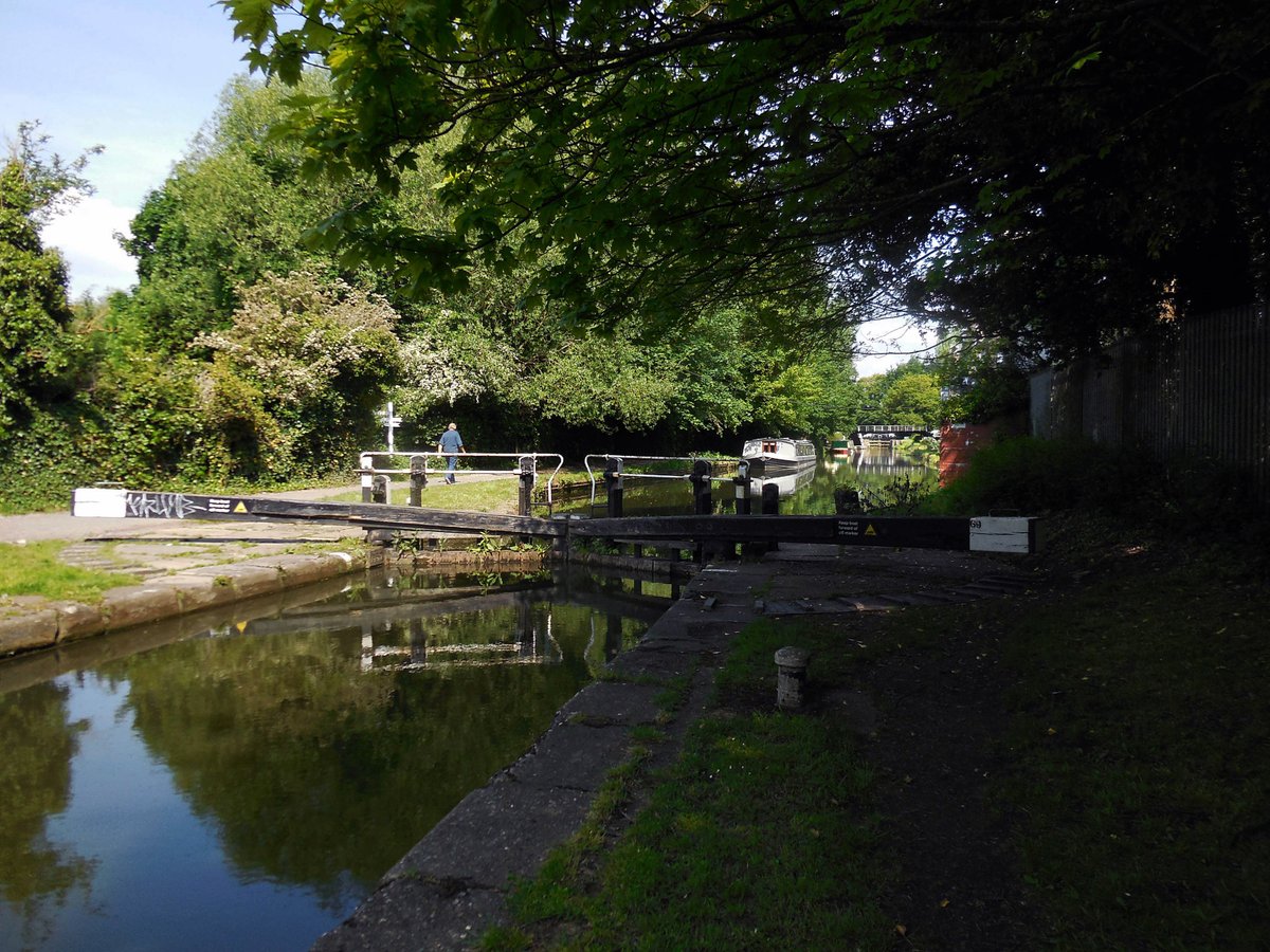 retired_tom's tweet photo. My photos from #May 2019
@CanalRiverTrust #GrandUnionCanal #NashMills #KingsLangley #HuntonBridge #Lock #Bridge #Narrowboat #Reflections
#Canals & #Waterways can provide #Peace & #calm for your own #Wellbeing #Lifesbetterbywater #KeepCanalsAlive https://t.co/VgceVCk1AP