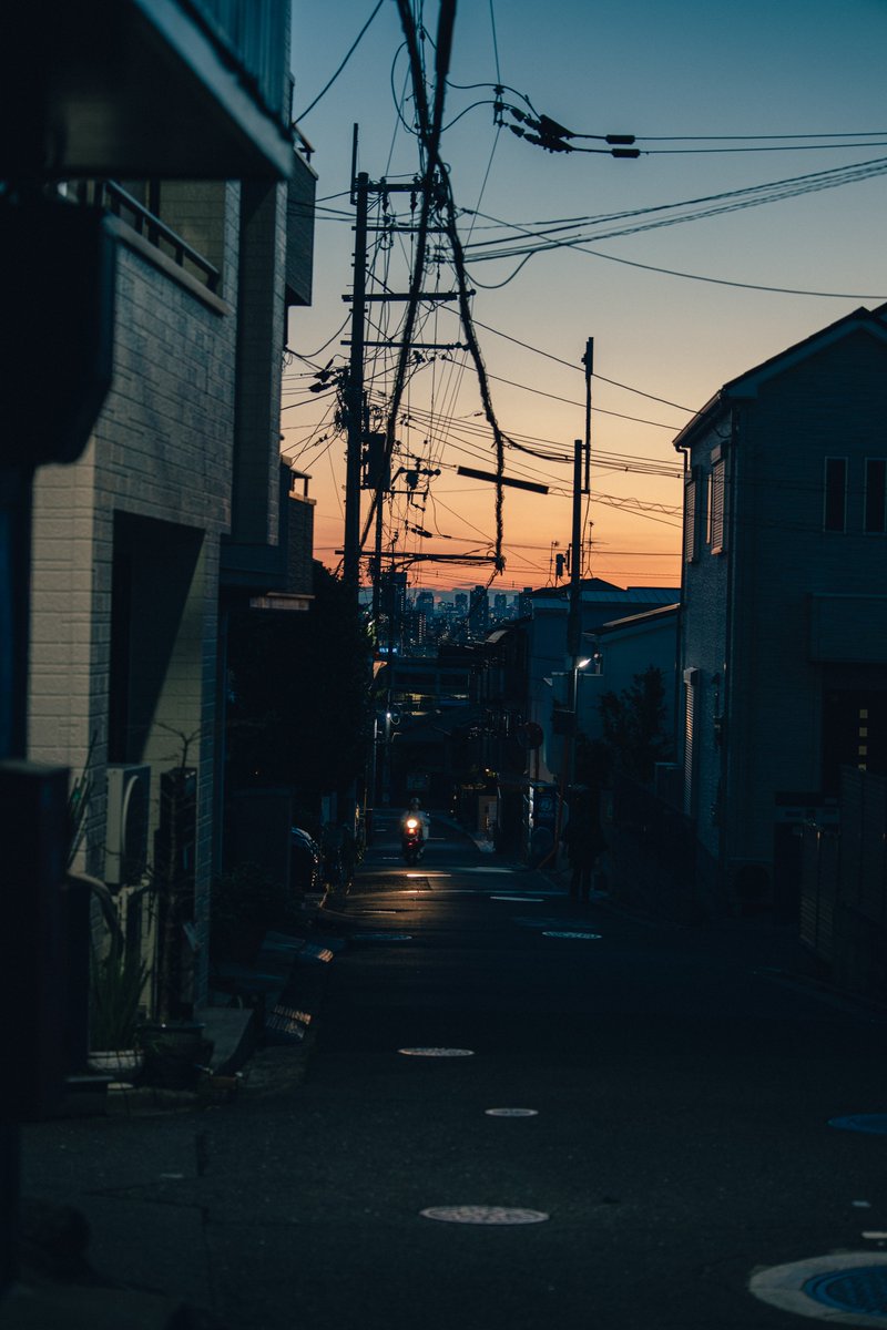 silent_ybn's tweet photo. 夕焼けと夜のあいだ。 https://t.co/UmGr1uwk3K