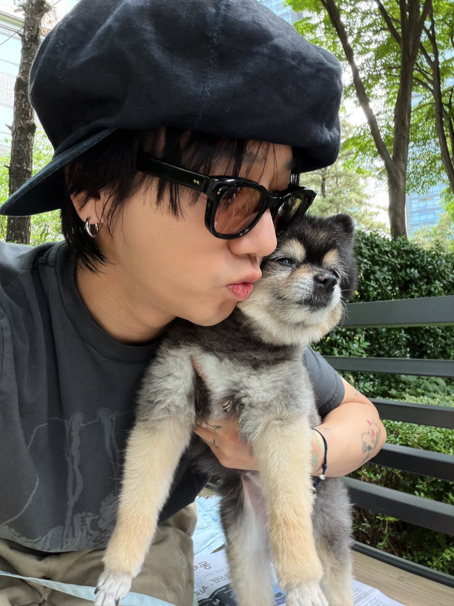 Yesung tweet media